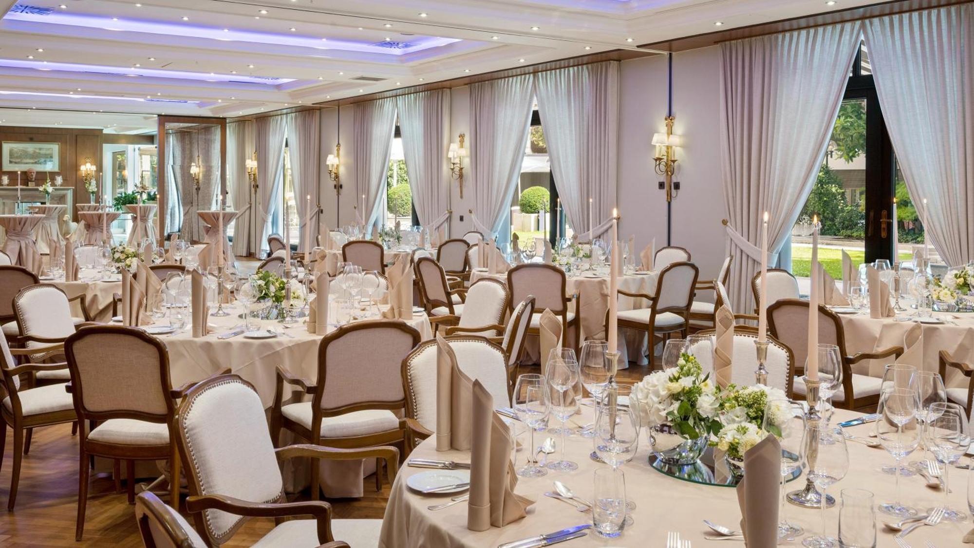 Hotel Europaeischer Hof Heidelberg, Bestes Hotel Deutschlands In Historischer Architektur Kültér fotó The ballroom at the hotel